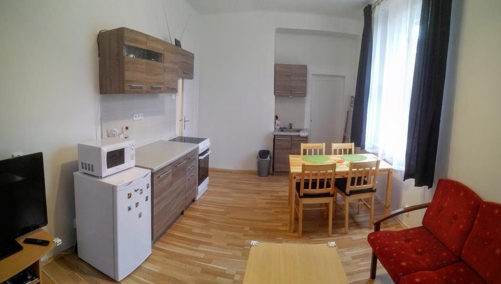 Jezerka Apartments Praga Exterior foto