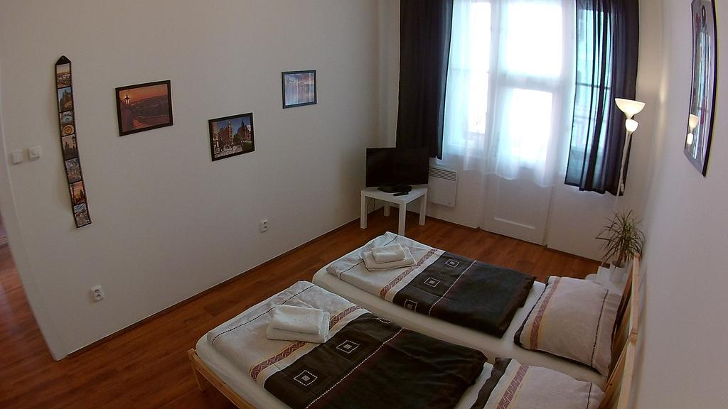 Jezerka Apartments Praga Exterior foto