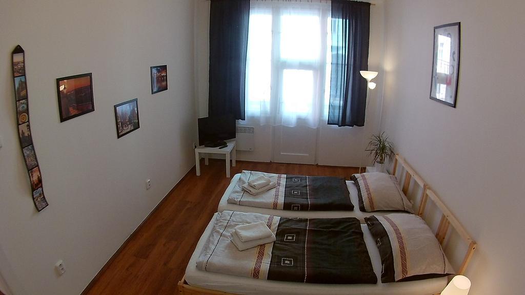 Jezerka Apartments Praga Exterior foto